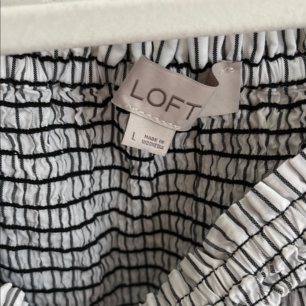 Striped Off-Shoulder Top - Picture 2 of 3